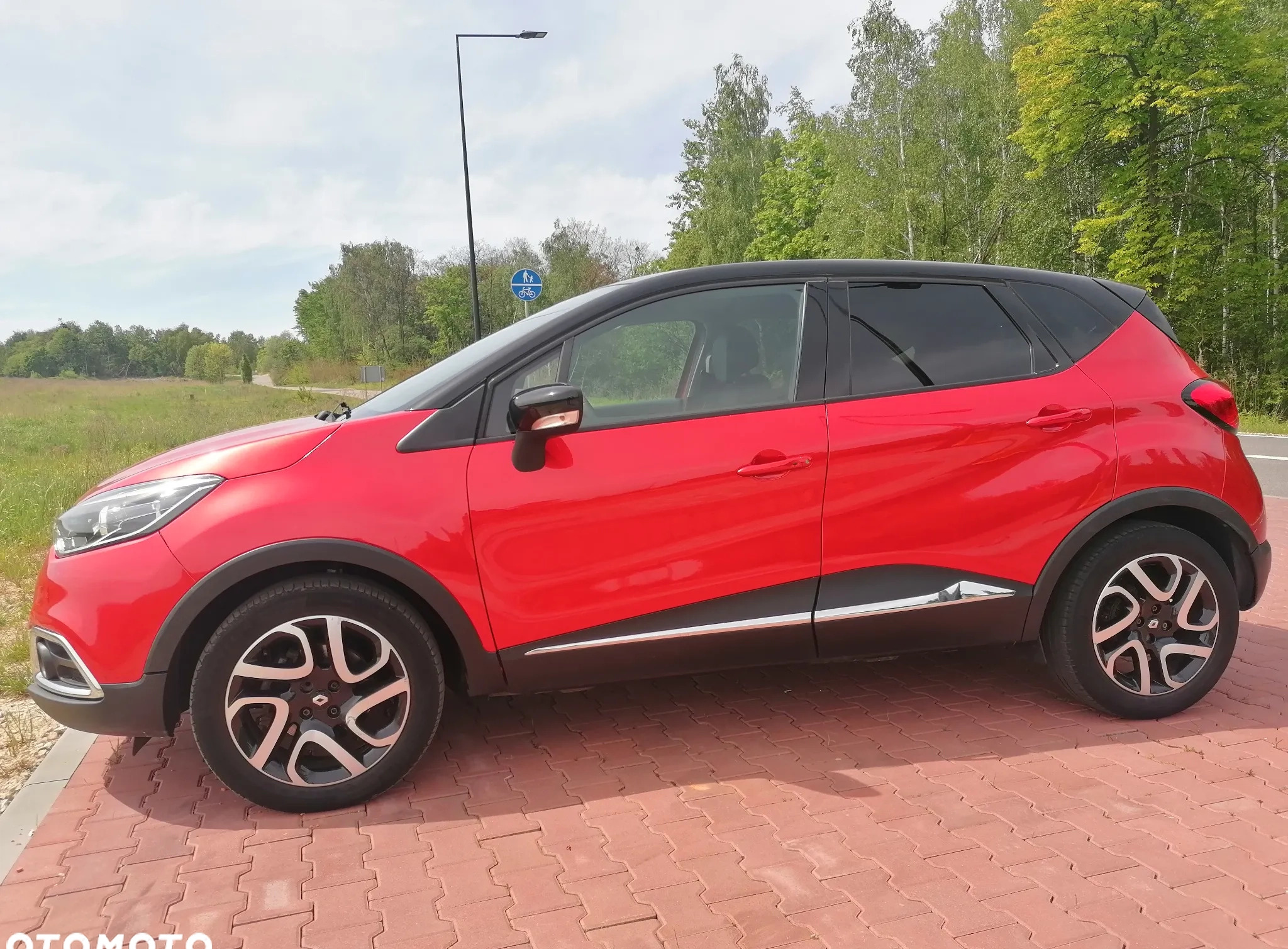 Renault Captur cena 39800 przebieg: 182000, rok produkcji 2015 z Bytom małe 277